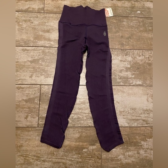 Free People Movement Free Throw Leggings in Blue Violet Size XS NWT - Picture 2 of 9